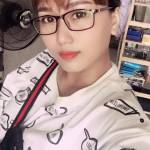  Sally ở ,  - Đã ly hôn sống cùng con trai