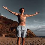 Thái Văn M ở ,  - Nam 20 tuổi, trầm tính hơi ít 