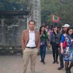 Nguyen Van ở ,  - la nguoi hien lanh va biet ton