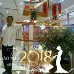 Hứa Giáo L ở ,  - Là người đập lập, vui vẻ hoà đ