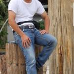  Thế Anh ở ,  - Vui tính. Tốt bụng. Dễ tính.