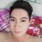 Trần Vi Tí ở ,  - Nam làm cty áo hồng