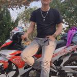 Nguyễn Đức ở Cầu Giấy, Hà Nội - Sống chân thanh tình cảm