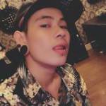 Vĩ Nguyễn  ở ,  - 