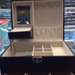 Nguyen tha ở Ba Tri, Bến Tre - Tanh tinh dê chiu,hoa đông,it 