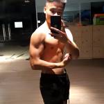 Văn ở Sa Pa, Lào Cai - Thích thể thao, nghe nhạc, xem