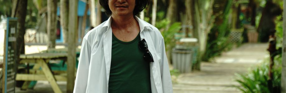 Phương Đông Cover Image