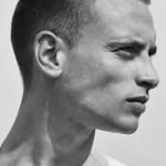 Vàng - tim ban trai da ly hon qua so dien thoai