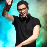 Nổi Nhớ - tim ban trai da ly hon qua so dien thoai