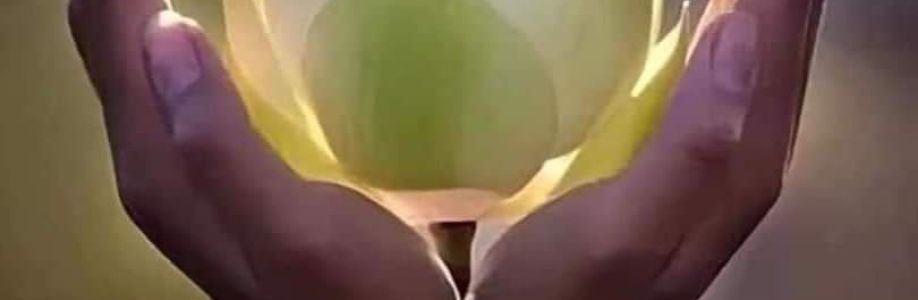 Luôn luôn lắng nghe, lâu lâu thấu hiểu Cover Image