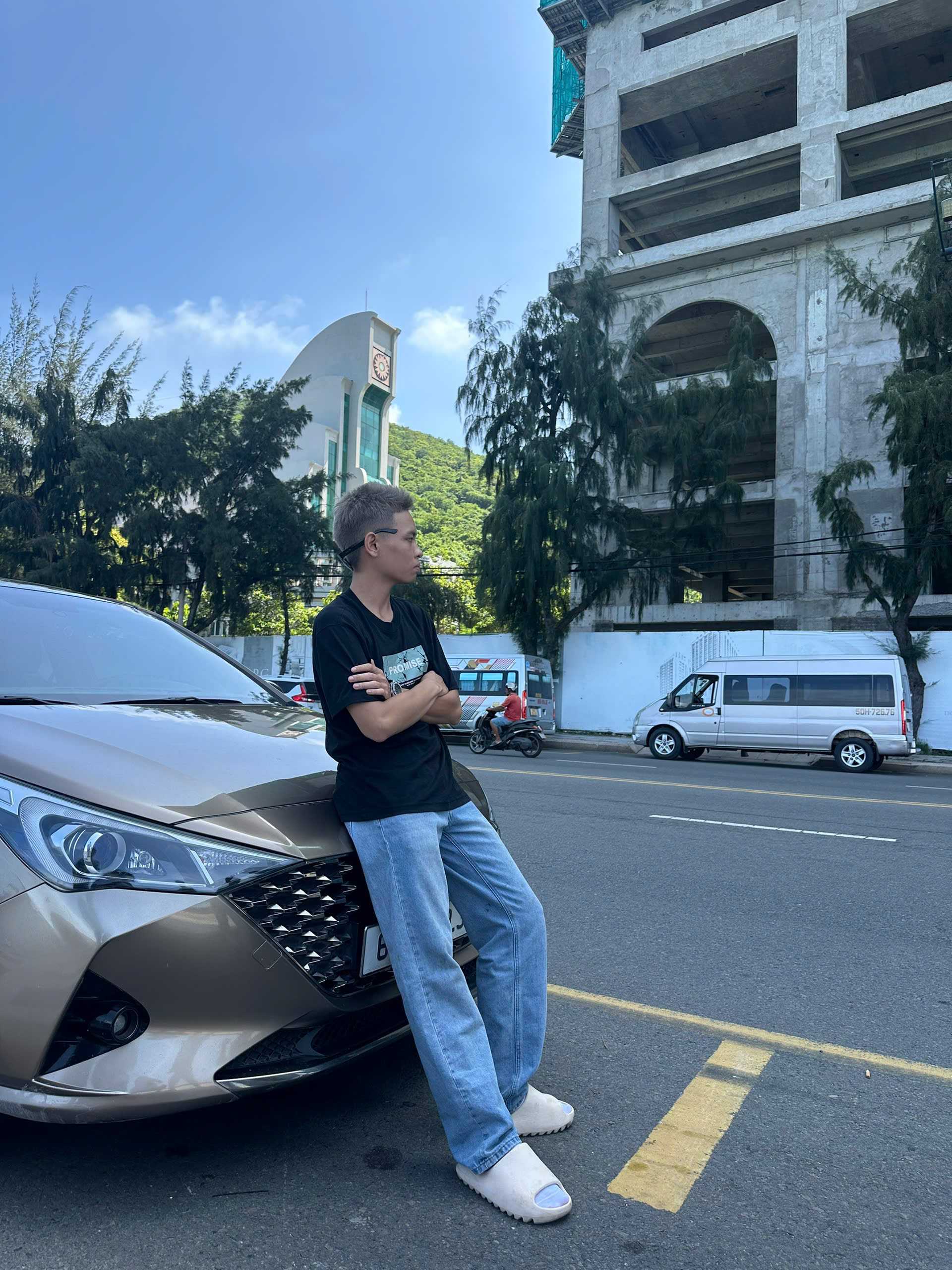 nguyenle1804 (Nam)  -  tại  