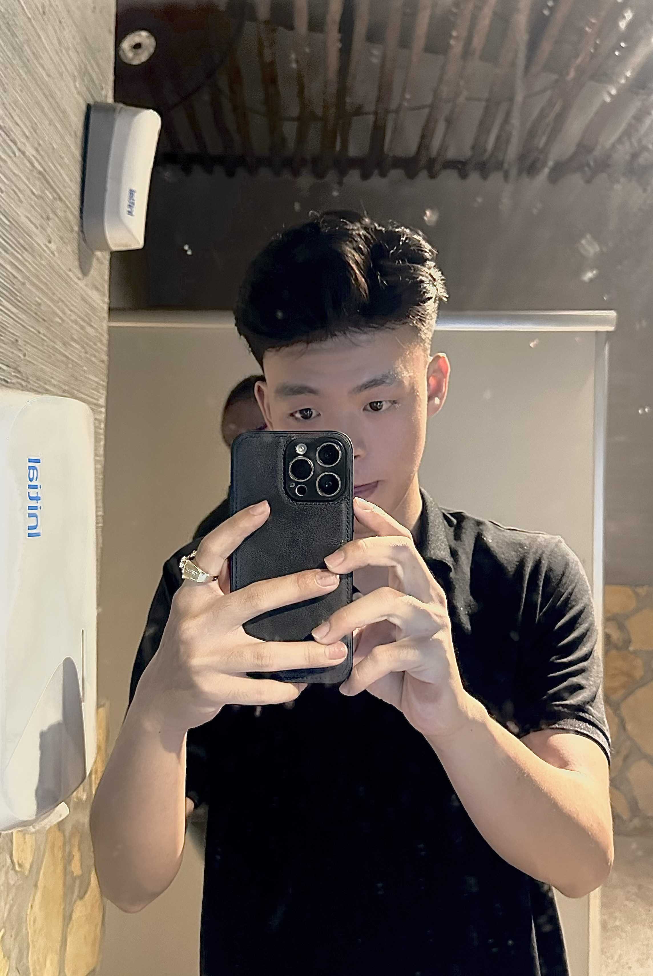 Vũ (Nam) Độc thân - Kết bạn hẹn hò tại Hải Châu Đà Nẵng