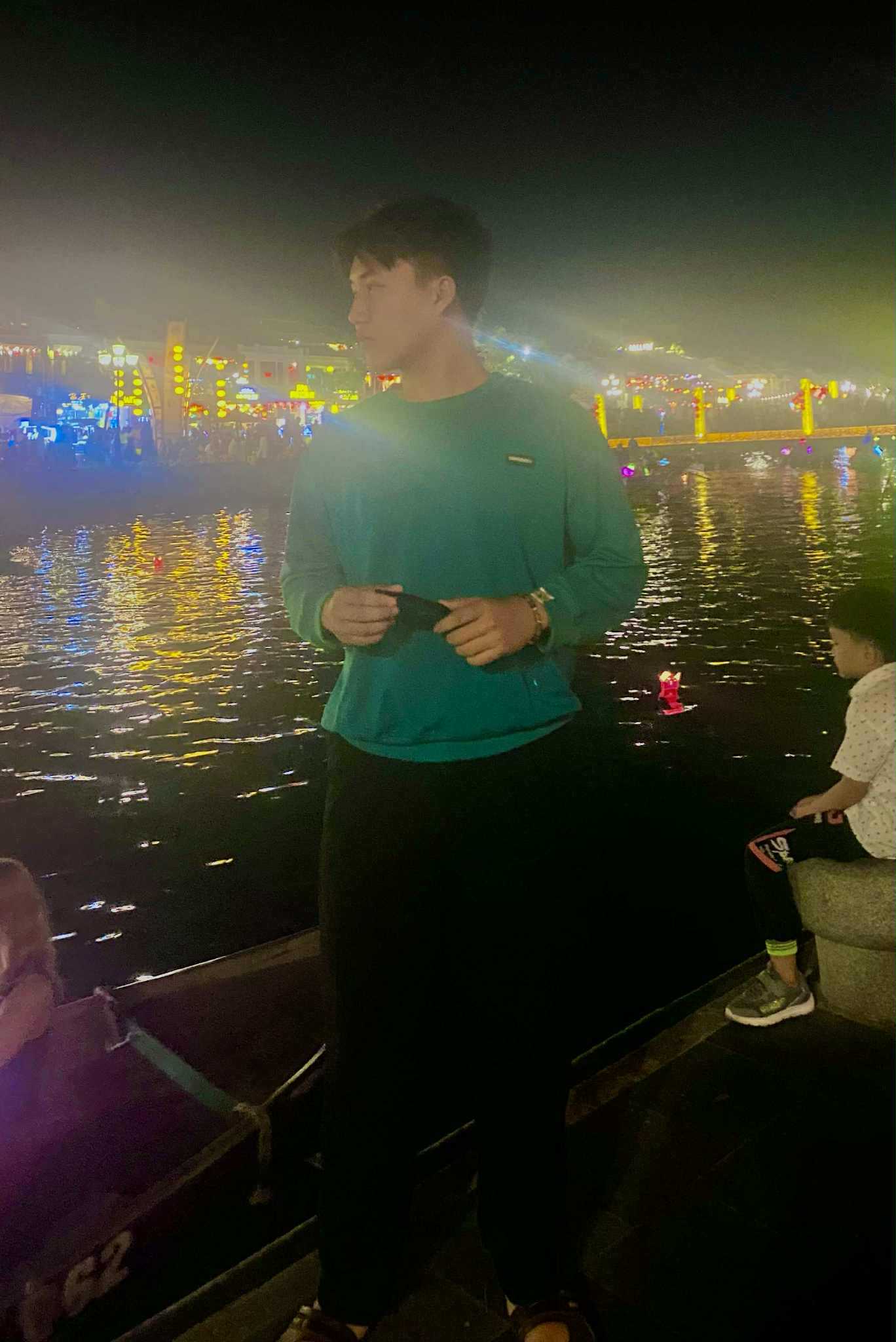 Hoang (Nam) Độc thân - Tìm FWB ONS tại Liên Chiểu Đà Nẵng