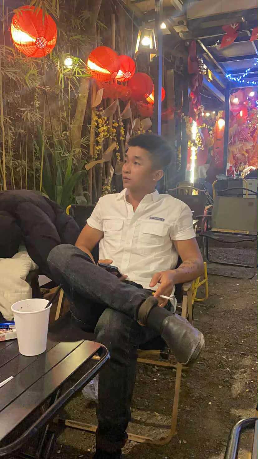 Minhhai123 (Nam)  -  tại  